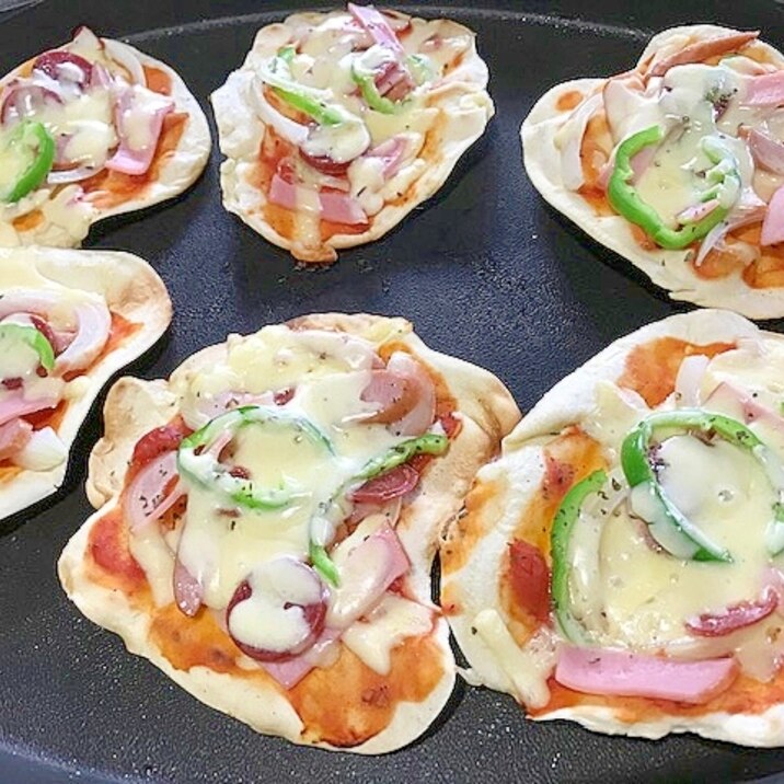 ホットプレートで焼く 薄力粉のクリスピーピザ レシピ 作り方 By けいちゃん088 楽天レシピ ホットプレートで焼く 薄力粉のクリスピーピザ レシピ 作り方 By けいちゃん088 楽天レシピ
